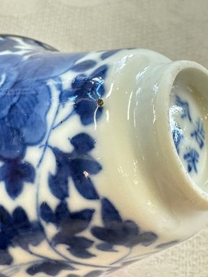 Four Chinese blue and white 'Bleu de Hue' cups and two bowls, various marks, 19th C. — foto 20