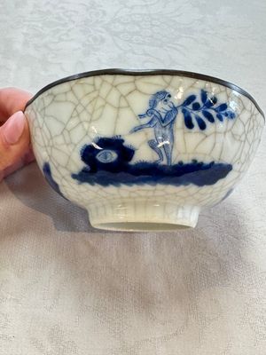 Four Chinese blue and white 'Bleu de Hue' cups and two bowls, various marks, 19th C. — foto 56