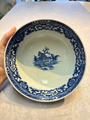 Four Chinese blue and white bowls, Qi Zhen Ru Yu 奇珍如玉 and Ding mark, Kangxi/Qianlong — photo 5