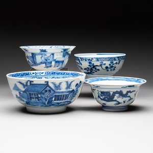 Four Chinese blue and white bowls, Qi Zhen Ru Yu 奇珍如玉 and Ding mark, Kangxi/Qianlong — photo 1