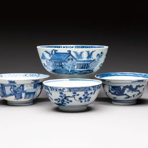 Four Chinese blue and white bowls, Qi Zhen Ru Yu 奇珍如玉 and Ding mark, Kangxi/Qianlong — photo 2