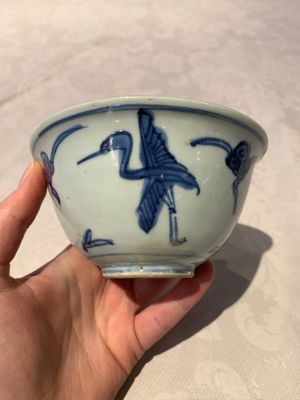 Four Chinese blue and white bowls, two cups and a plate, Ming — photo 28