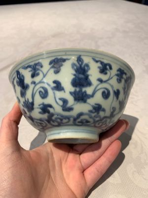 Four Chinese blue and white bowls, two cups and a plate, Ming — photo 44