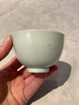 Four Chinese blue and white bowls, two cups and a plate, Ming — photo 7