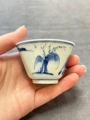 Four Chinese blue and white 'boy and buffalo' cups, Qi Yue Ru Yu 奇玥如玉 and Kun Chi Yu Shi 崑池玉石 marks, Yongzheng — 照片 1