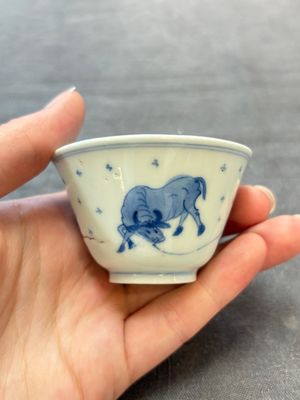 Four Chinese blue and white 'boy and buffalo' cups, Qi Yue Ru Yu 奇玥如玉 and Kun Chi Yu Shi 崑池玉石 marks, Yongzheng — 照片 13