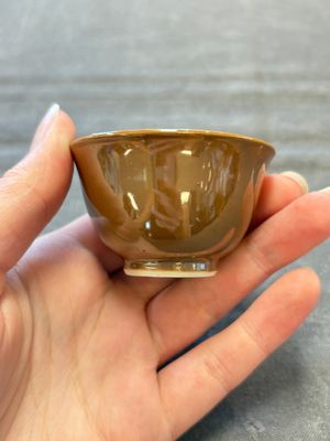Four Chinese blue and white capucin-ground cups and saucers with landscape design, Yongzheng — 照片 28