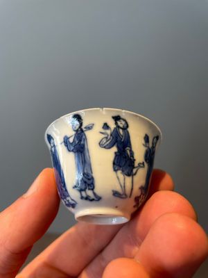 Four Chinese blue and white 'Eight Immortals' cups and saucers and five saucers, Chenghua and Lu mark, Kangxi — foto 35