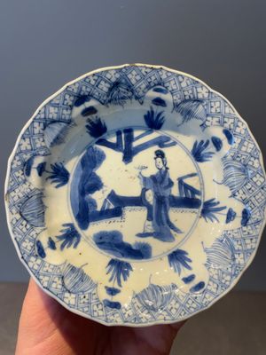 Four Chinese blue and white 'Eight Immortals' cups and saucers and five saucers, Chenghua and Lu mark, Kangxi — foto 10