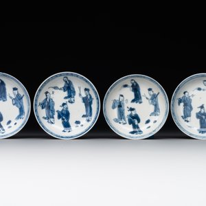 Four Chinese blue and white 'Eight Immortals' cups and saucers and five saucers, Chenghua and Lu mark, Kangxi — foto 4