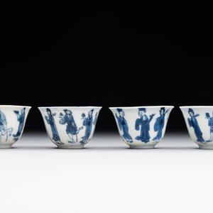 Four Chinese blue and white 'Eight Immortals' cups and saucers and five saucers, Chenghua and Lu mark, Kangxi — foto 8