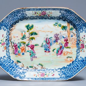 Four Chinese blue and white, famille rose and grisaille dishes and an armorial American market tureen, Qianlong/Jiaqing — 照片 2