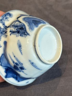 Four Chinese blue and white 'landscape' cups and saucers, Kangxi — photo 17