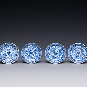 Four Chinese blue and white miniature cups and saucers, butterfly mark, Kangxi — 照片 2