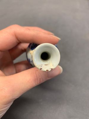 Four Chinese blue and white miniature 'Long Eliza' vases, Kangxi — 照片 12