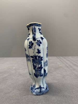 Four Chinese blue and white miniature 'Long Eliza' vases, Kangxi — 照片 5