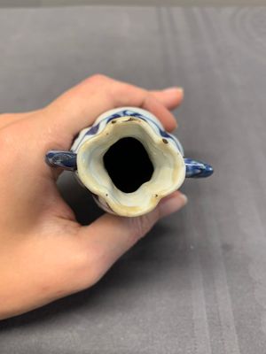 Four Chinese blue and white miniature 'Long Eliza' vases, Kangxi — 照片 6