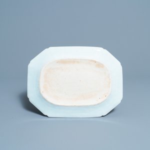Four Chinese blue and white octagonal 'deer' dishes, Qianlong — 照片 9