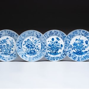Four Chinese blue and white plates with floral design, Kangxi — photo 1
