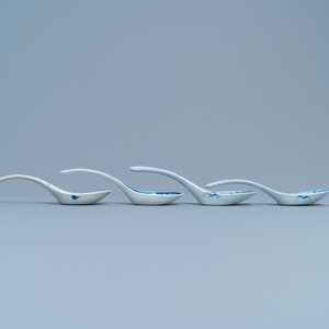 Four Chinese blue and white spoons, 19/20th C. — photo 4