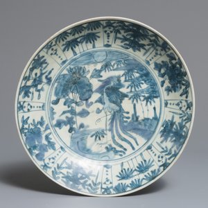 Four Chinese blue and white Swatow dishes, Ming — photo 6