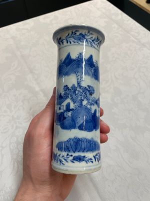 Four Chinese blue and white vases and a stem cup, Kangxi and later — photo 26