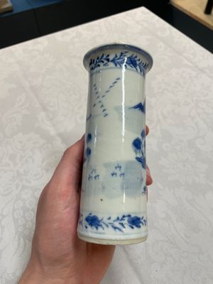 Four Chinese blue and white vases and a stem cup, Kangxi and later — photo 28