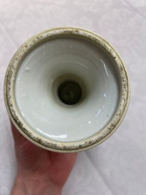 Four Chinese blue and white vases and a stem cup, Kangxi and later — photo 38