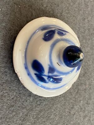 Four Chinese blue and white vases, Kangxi and later — 照片 15