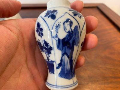 Four Chinese blue and white vases, Kangxi and later — 照片 7