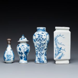 Four Chinese blue and white vases, Kangxi and later — 照片 3