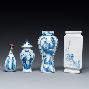 Four Chinese blue and white vases, Kangxi and later — 照片 4