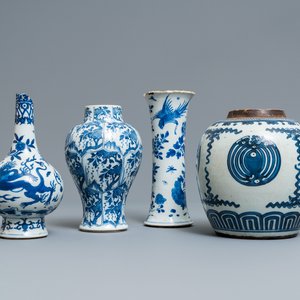 Four Chinese blue and white vases, Kangxi — photo 1
