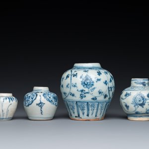 Four Chinese blue and white vases, Ming — photo 4