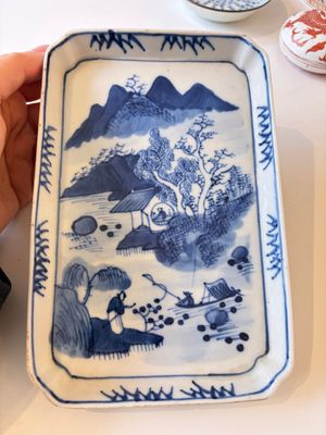 Four Chinese blue and white wares, and two iron-red-decorated wares, 19/20th C. — photo 25