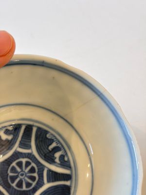 Four Chinese blue and white wares, and two iron-red-decorated wares, 19/20th C. — photo 36