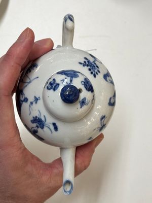 Four Chinese blue and white wares for the Vietnamese market, chơi ngọc 玩玉 and Jiaqing mark, 19th C. — photo 11