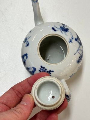Four Chinese blue and white wares for the Vietnamese market, chơi ngọc 玩玉 and Jiaqing mark, 19th C. — photo 16