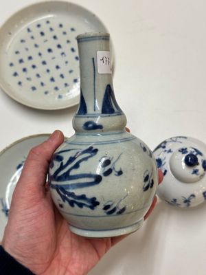 Four Chinese blue and white wares for the Vietnamese market, chơi ngọc 玩玉 and Jiaqing mark, 19th C. — photo 3