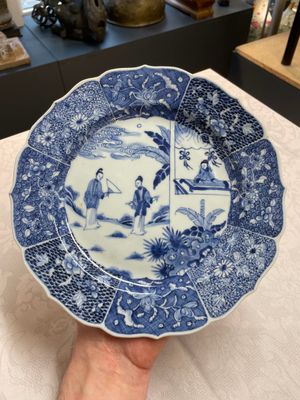 Four Chinese blue and white 'Xi Xiang Ji' plates, Qianlong — foto 13