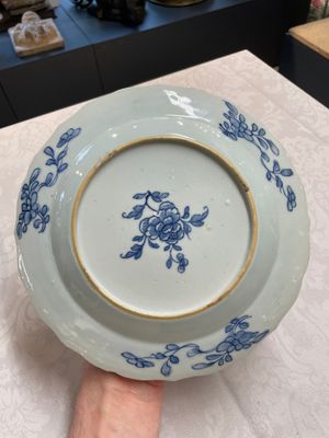Four Chinese blue and white 'Xi Xiang Ji' plates, Qianlong — foto 3