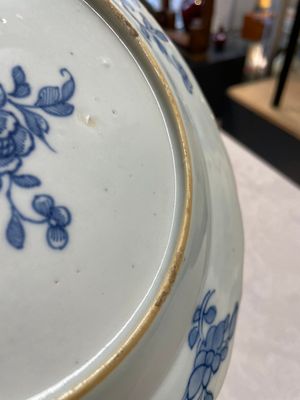 Four Chinese blue and white 'Xi Xiang Ji' plates, Qianlong — foto 4