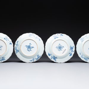 Four Chinese blue and white 'Xi Xiang Ji' plates, Qianlong — foto 3