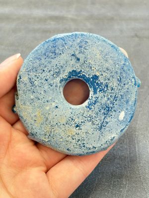 Four Chinese blue glass 'bi' discs, Han/Song — foto 2