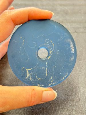 Four Chinese blue glass 'bi' discs, Han/Song — foto 4