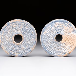 Four Chinese blue glass 'bi' discs, Han/Song — foto 2