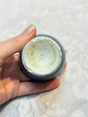 Four Chinese blue-glazed 'Hatcher Cargo' stem cups, Transitional period — photo 6
