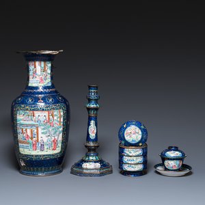 Four Chinese blue-ground Canton enamel wares, Qianlong/Jiaqing — 照片 1