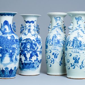 Four Chinese blue, white and celadon-ground vases, 19th C. — 照片 1