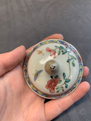 Four Chinese blue, white and famille rose teapots, Yongzheng/Qianlong — 照片 13
